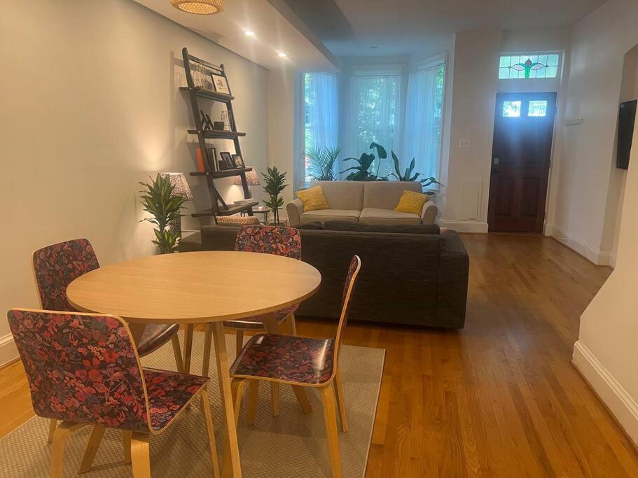 3-Bedroom House With Cute Patio Explore Dc On Foot Washington Exteriér fotografie