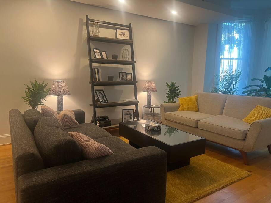 3-Bedroom House With Cute Patio Explore Dc On Foot Washington Exteriér fotografie